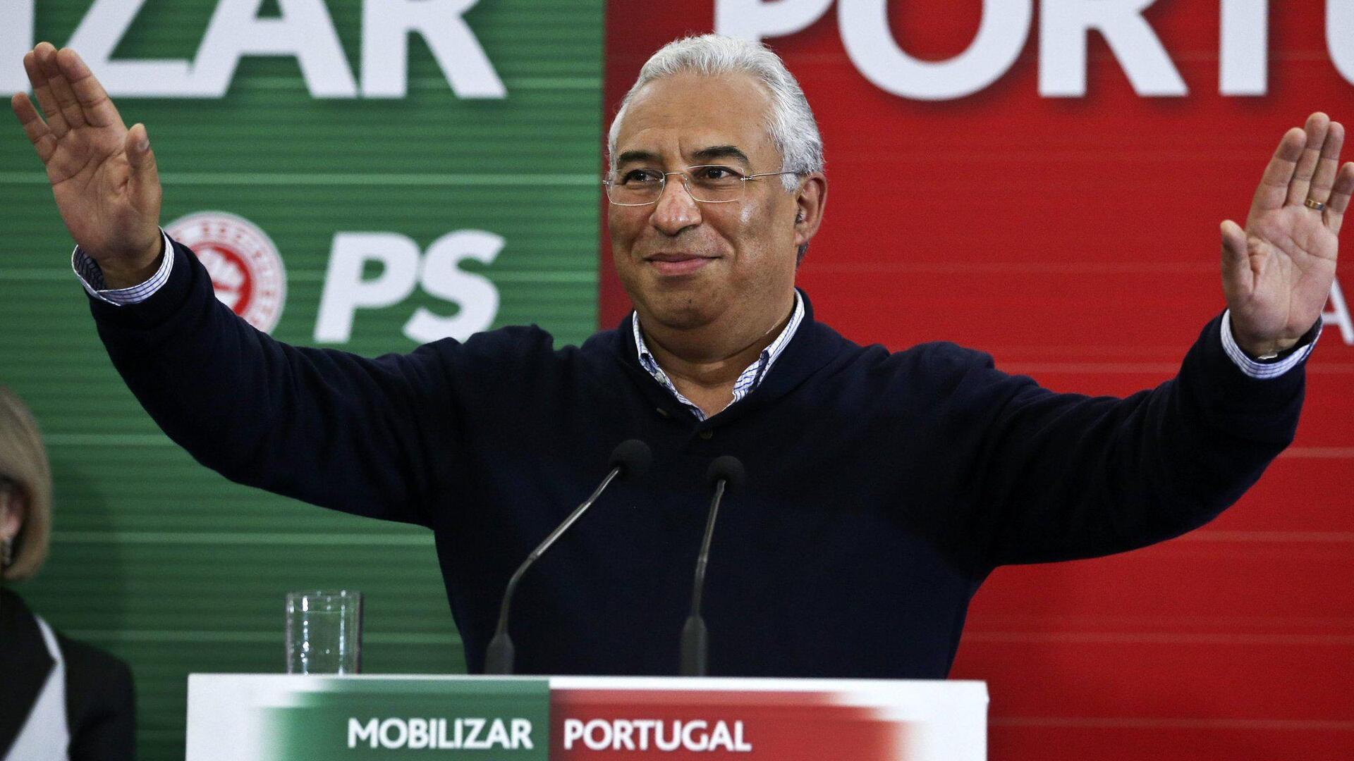 epa04500382 The new Secretary General of the Socialist Party (PS) Antonio Costa on arrival for the press conference after wins the internal elections, at the headquarters of the PS in Lisbon, Portugal, 22 November 2014. Antonio Costa reached the leadership of PS on the day the former Secretary-General of the Socialist Party, Jose Socrates, was interrogated in the Central Criminal Court (TCIC), within the framework of a process in which they investigate suspected crimes of tax evasion, money laundering and corruption. EPA/MANUEL DE ALMEIDA