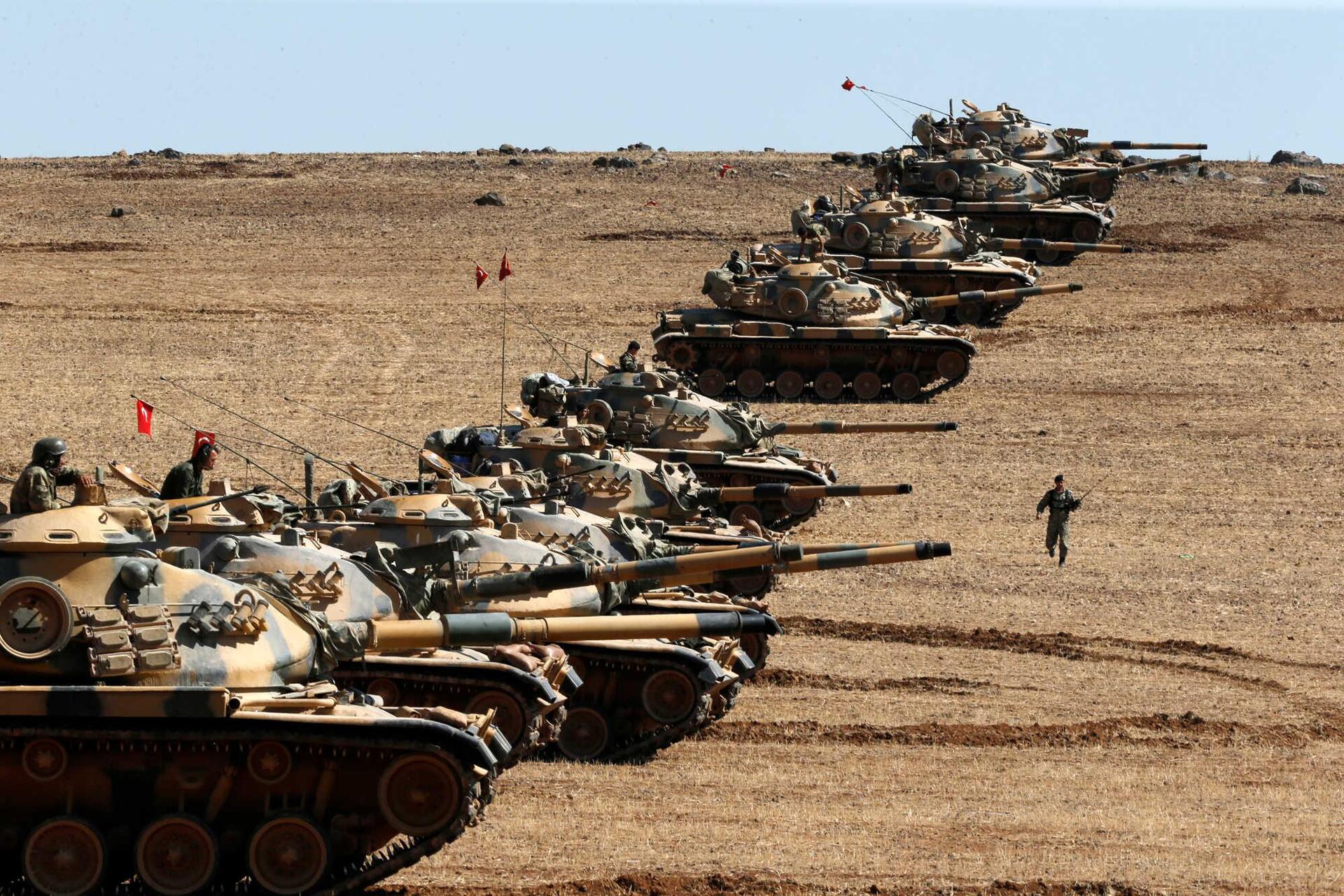 Νέο μέτωπο στη βόρεια Συρία άνοιξαν τα τουρκικά τανκ