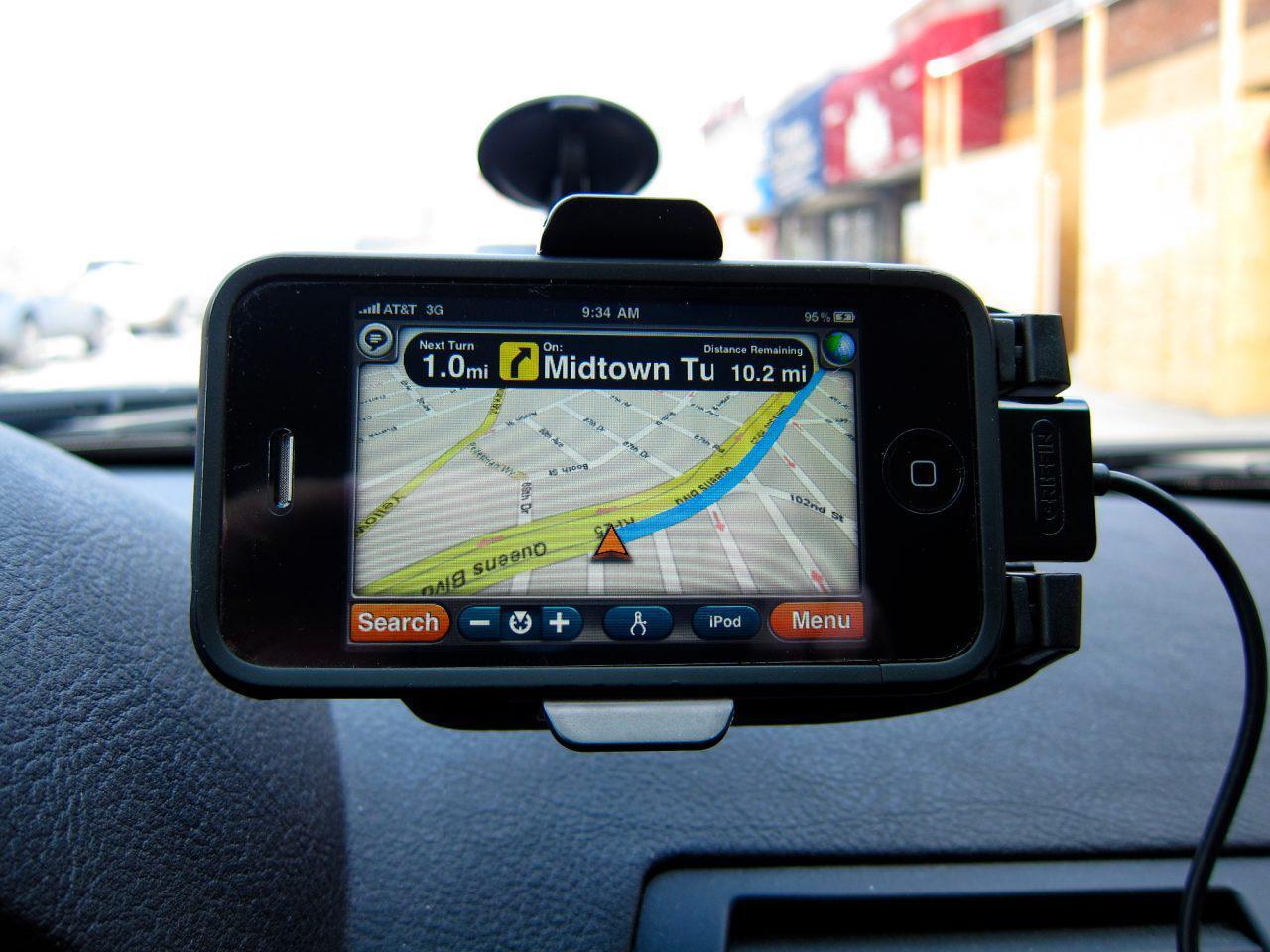Бесплатную навигацию. Навигатор Desay DSA-gps28. Полевой планшет с GPS-приёмником. Навигация интернетом это. Телефон с навигатором без интернета для леса и рыбалки.