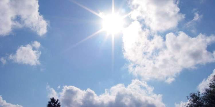 Καιρός: Λιακάδα και άνοδος της θερμοκρασίας σήμερα - Καλοκαιρία όλη τη Μεγάλη Εβδομάδα [Βίντεο]