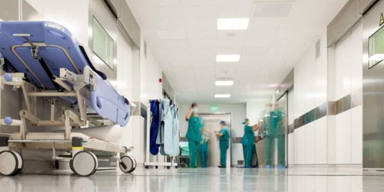 ΕΣΥ: Τα οφέλη από τους ιδιώτες γιατρούς στα απογευματινά χειρουργεία