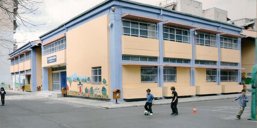 Σοκ: Παιδόφιλος συλλαμβάνεται επί 20 χρόνια έξω από σχολεία αλλά παραμένει ελεύθερος