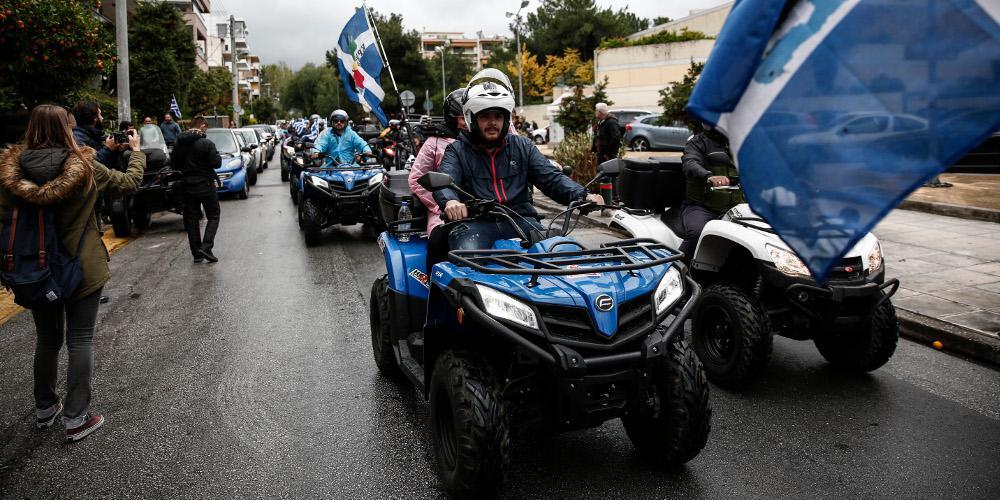 Γέμισε η Αθήνα... γουρούνες - Διαμαρτυρία Κρητικών για τον νέο ΚΟΚ