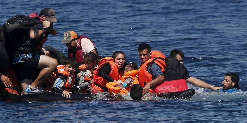 Τρία πτώματα μεταναστών ανασύρθηκαν στα ανοιχτά των ισπανικών ακτών