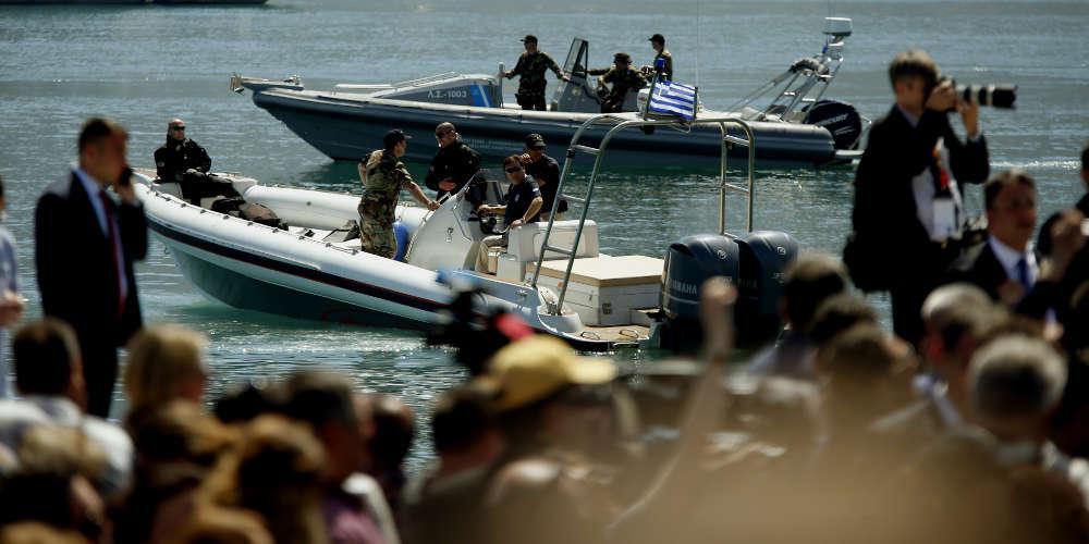 Έκτακτο: Βυθίζεται πλοίο με μετανάστες στα ανοιχτά της Πύλου
