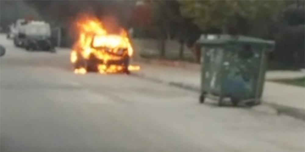 Βίντεο-ντοκουμέντο: Απανθρακώθηκε μέσα στο αμάξι του στη Γλυφάδα