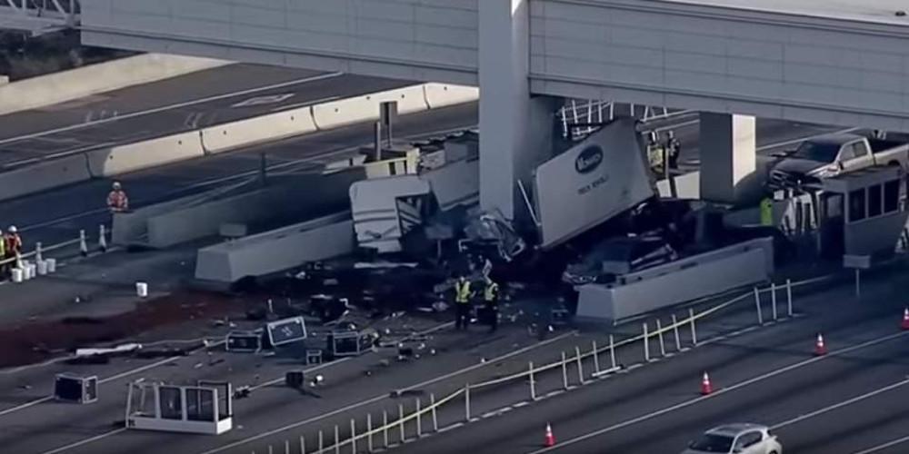 Τραγωδία: Νεκρή μία υπάλληλος διοδίων όταν φορτηγό προσέκρουσε στον σταθμό διοδίων της Καλιφόρνια [εικόνες]
