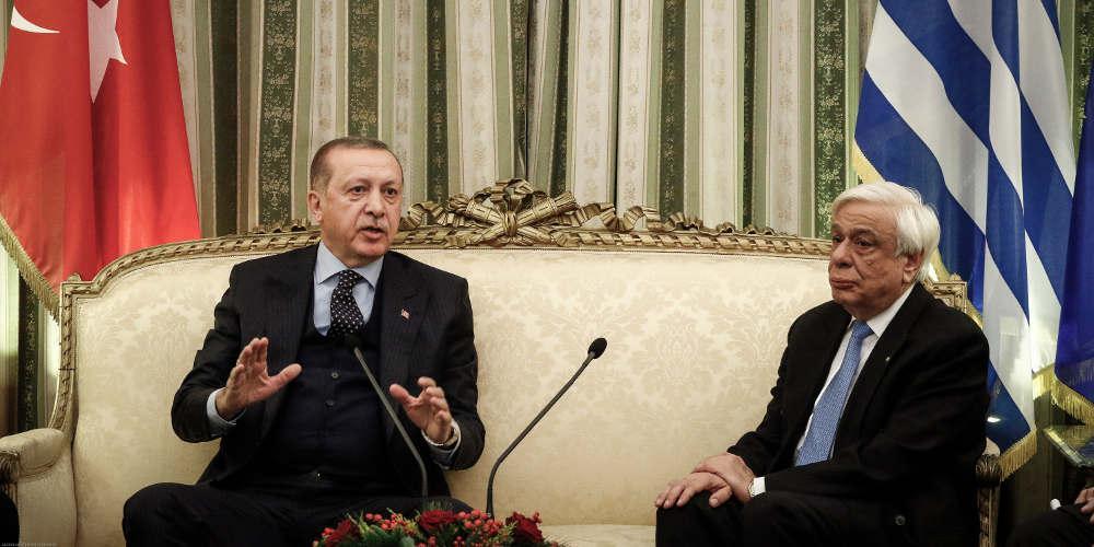 Ο τουρκικός Τύπος για το σόου Ερντογάν στο Προεδικό Μέγαρο