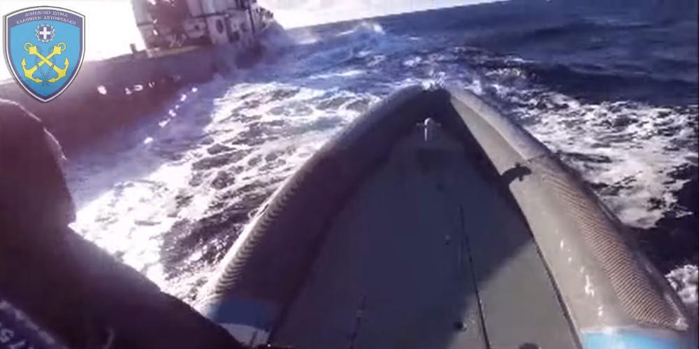 Ντοκουμέντο: Έτσι πιάστηκε το ναρκω-πλοίο στην Κρήτη [βίντεο]