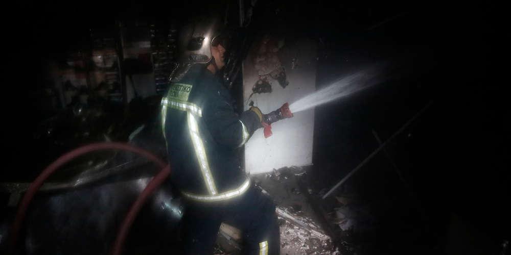 Πυρκαγιά σε εργοστάσιο στην Θεσσαλονίκη – 30 πυροσβέστες στην περιοχή