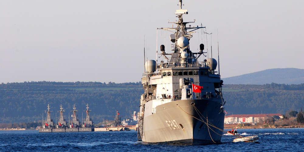 Συναγερμός στο υπουργείο Άμυνας: Τουρκικό πολεμικό πλοίο έφτασε στον Καφηρέα