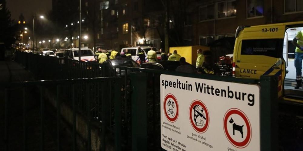 Ενας έφηβος νεκρός και πολλοί τραυματίες από πυροβολισμούς στο Αμστερνταμ