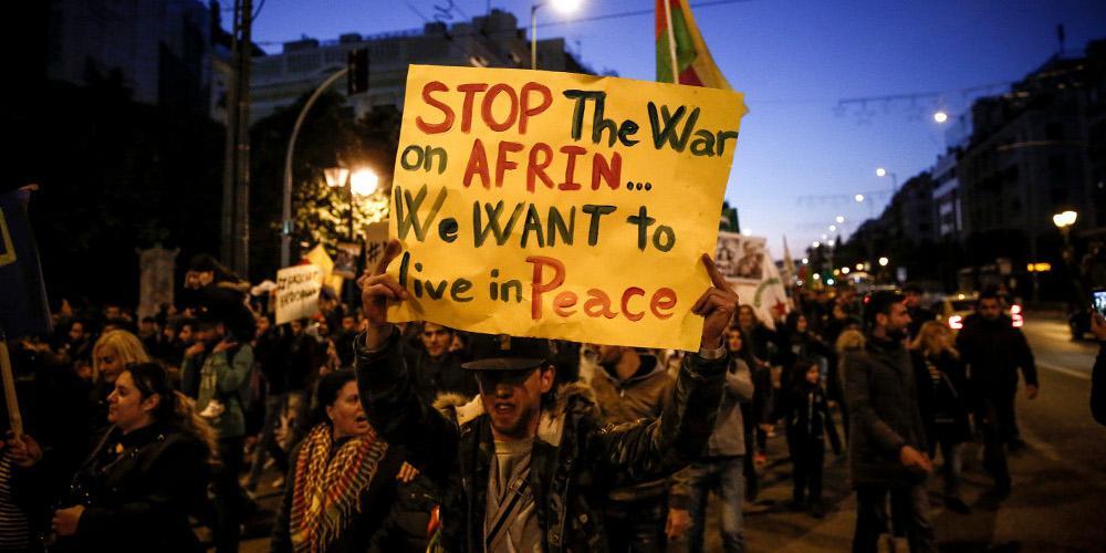 Διαδήλωση Κούρδων στο κέντρο της Αθήνας κατά του Ερντογάν [εικόνες]