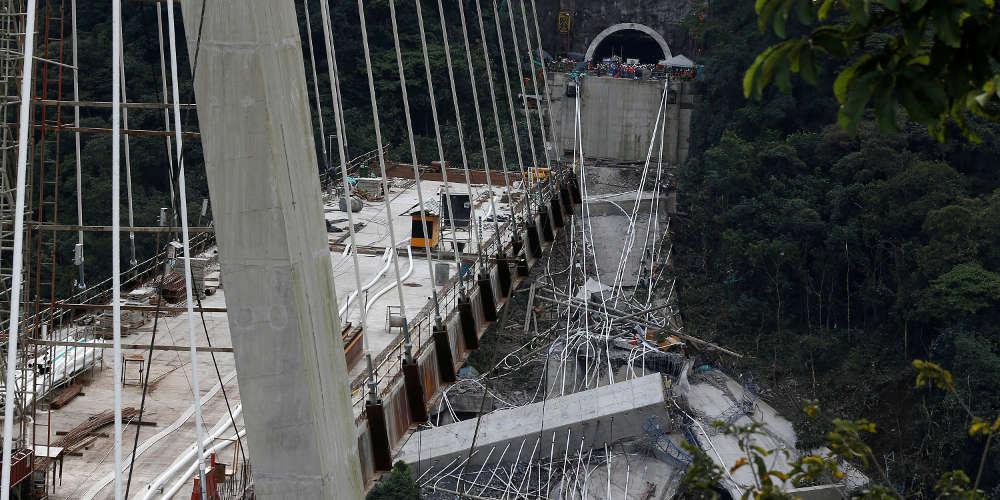 Εικόνες από την τραγωδία στην Κολομβία: 9 νεκροί από κατάρρευση γέφυρας