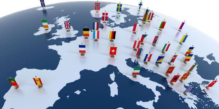 Independent: Σε πτώση κεντροαριστερά-κεντροδεξιά στην Ευρώπη