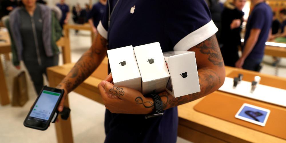 Η Apple πουλάει λιγότερα iPhones, αλλά βγάζει περισσότερα κέρδη από ποτέ