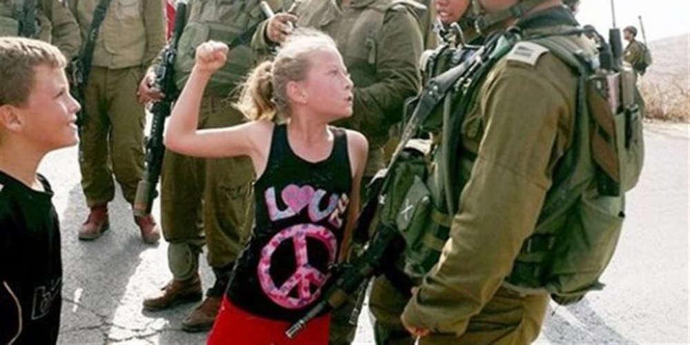 12 κατηγορίες σε ανήλικη Παλαιστίνια για επίθεση σε στρατιώτες