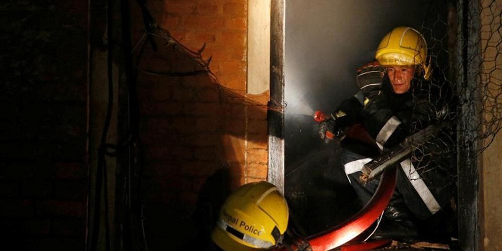 Πυρκαγιά σε διώροφο κτίριο στοίχισε τη ζωή σε οκτώ ανθρώπους στην Πορτογαλία