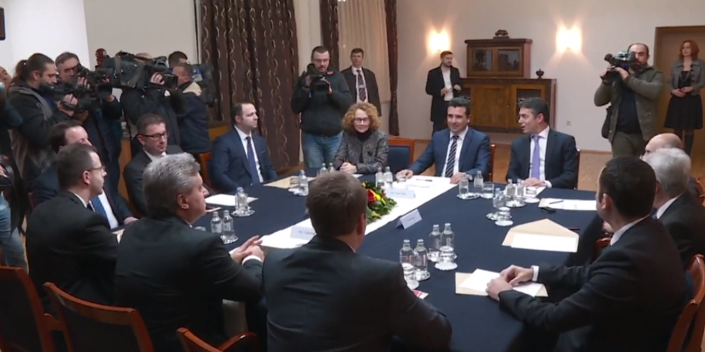 Αισιόδοξος ο Ζάεφ μετά το συμβούλιο των πολιτικών αρχηγών για το Σκοπιανό [βίντεο]