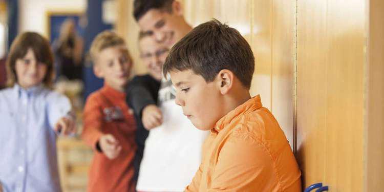 Τα παιδιά με περισσότερα αδέλφια είναι πιο συχνά θύματα ενδοοικογενειακού μπούλινγκ