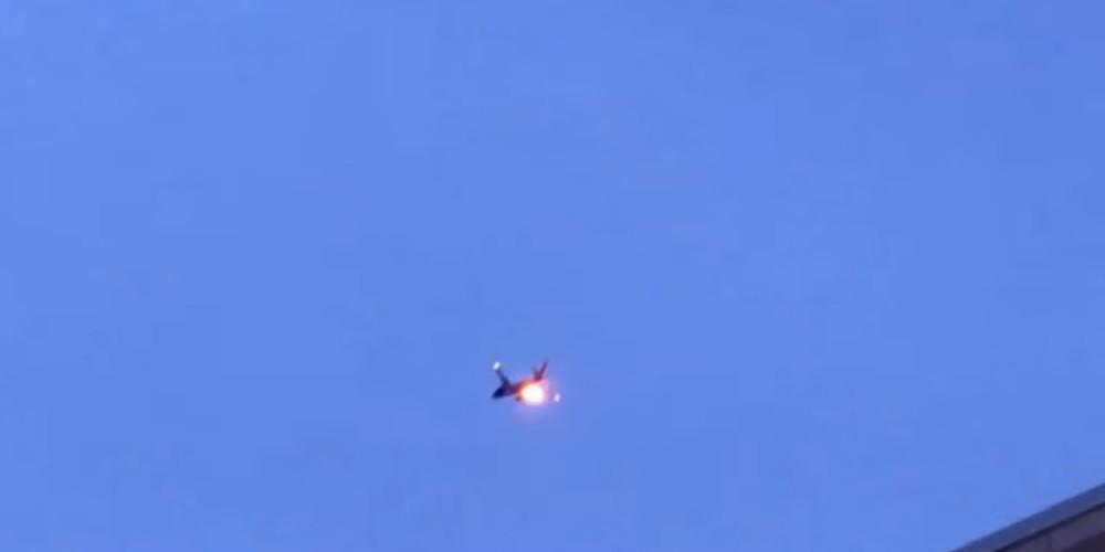 Τρομακτικό βίντεο: Κινητήρας αεροσκάφους πιάνει φωτιά λίγο μετά την απογείωση
