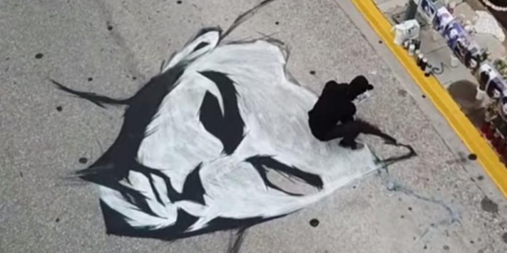 Τεράστιο γκράφιτι με την εικόνα του Παντελίδη φτιάχτηκε στο σημείο που σκοτώθηκε [βίντεο]
