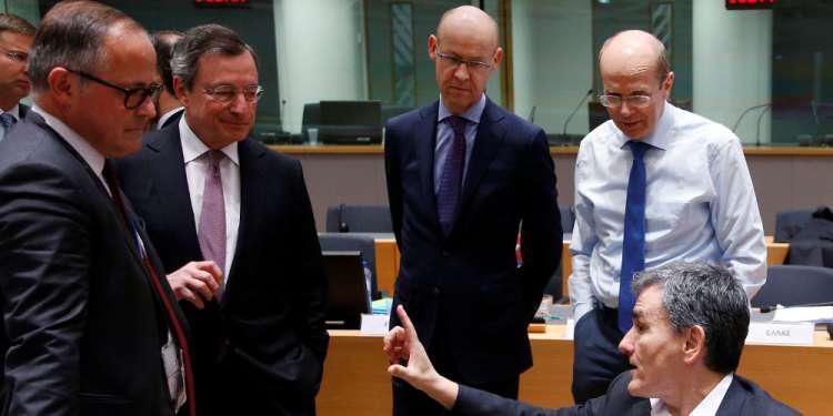Spiegel: ΔΝΤ και ΕΚΤ αμφιβάλλουν για τη βιωσιμότητα της ελληνικής εξόδου