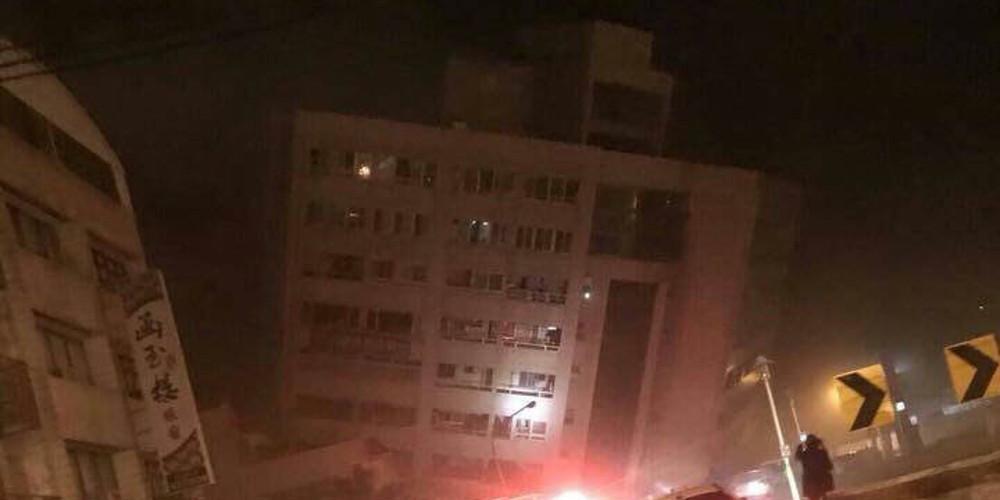 Κατέρρευσε ξενοδοχείο από σεισμό 6,1 Ρίχτερ στην Ταϊβάν [εικόνες]