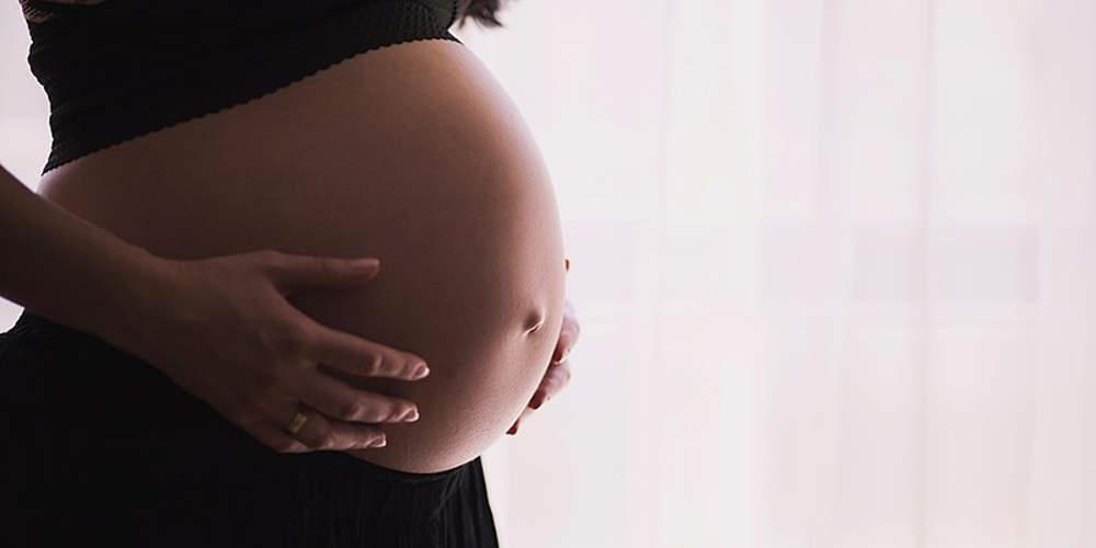 Έρευνα: Οι έγκυες που δουλεύουν βράδυ κινδυνεύουν περισσότερο να αποβάλουν