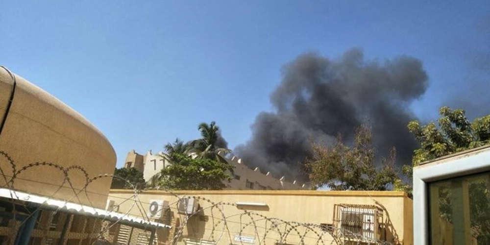Εκρήξεις και πυροβολισμοί κοντά στη γαλλική πρεσβεία στη Μπουρκίνα Φάσο