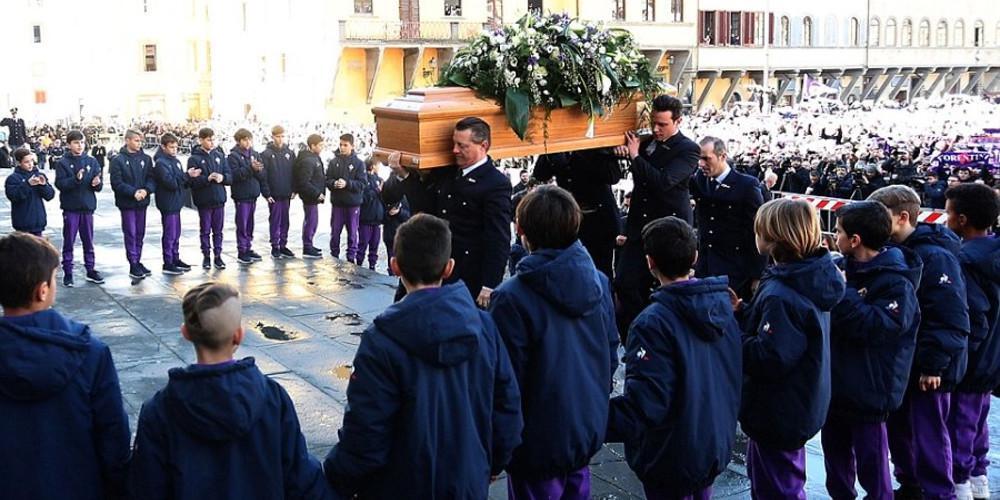 Το τελευταίο «αντίο» στον Νταβίντε Αστόρι – Εκλαψε όλη η Ιταλία