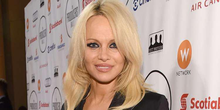 Τίτλοι τέλους στη σχέση της Pamela Anderson με το νεαρό Adil Rami