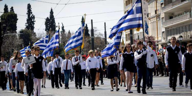 Πρόγνωση καιρού: Με λιακάδα και άνοδο της θερμοκρασίας το τριήμερο της 25ης Μαρτίου