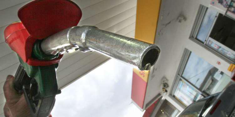 βενζίνη «Λαβράκι» από την ΑΑΔΕ: Εξαρθρώθηκε διεθνές κύκλωμα νοθείας βενζίνης - Χρησιμοποιούσε την «έξυπνη φόρμουλα»
