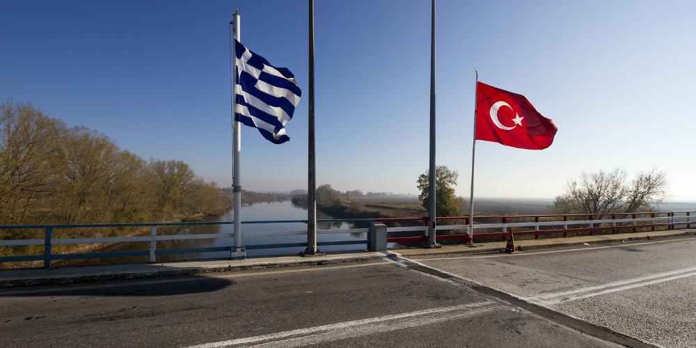 Δημοσκόπηση Public Issue: Τι πιστεύουν οι πολίτες για τις ελληνοτουρκικές σχέσεις