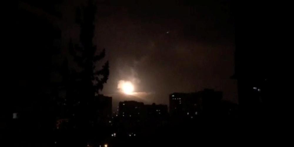 Οι συριακές δυνάμεις αεράμυνας υποστηρίζουν ότι κατέρριψαν 13 πυραύλους