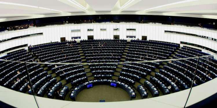Επάγγελμα Ευρωβουλευτής: Οι απολαβές και τα επιδόματα