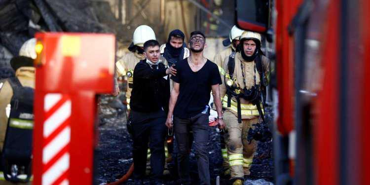 Στις φλόγες νοσοκομείο στην Κωνσταντινούπολη – Συγκλονιστικές σκηνές [εικόνες & βίντεο]