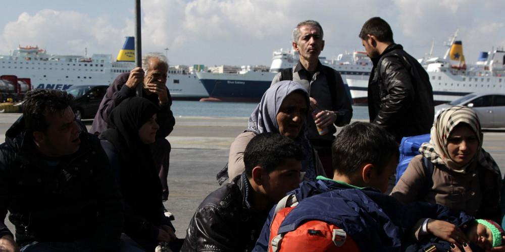 Ακόμη 142 πρόσφυγες και μετανάστες, από Μυτιλήνη και Χίο στον Πειραιά