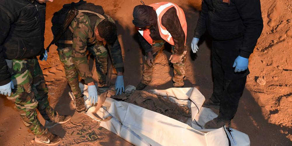 Ομαδικοί τάφοι με 101 πτώματα ανακαλύφθηκαν στην πόλη Μπουκάμαλ στην Συρία