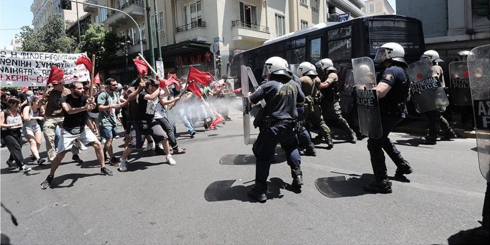 Οι αστυνομικοί καλούν Τόσκα και κόμματα σε σύσκεψη για τις «οργανωμένες επιθέσεις»