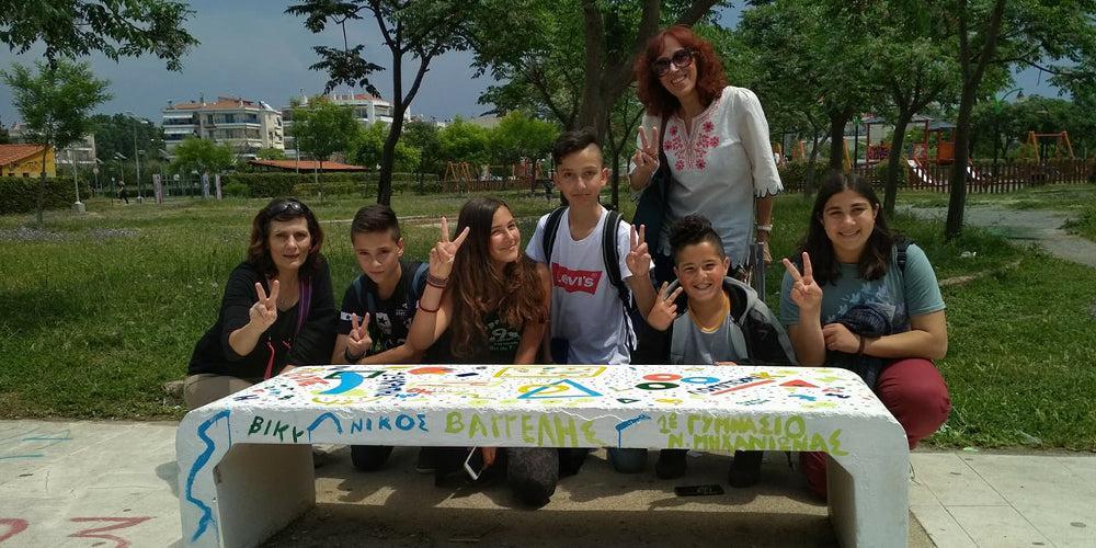 Μαθητές στην Θεσσαλονίκη μεταμόρφωσαν εγκαταλειμμένο πάρκο της γειτονιάς τους