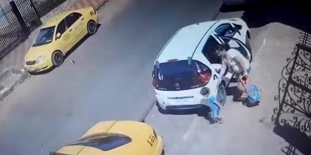 Φρικιαστικό βίντεο: Παιδί ξεφεύγει από τη μάνα του και παρασύρεται από φορτηγάκι