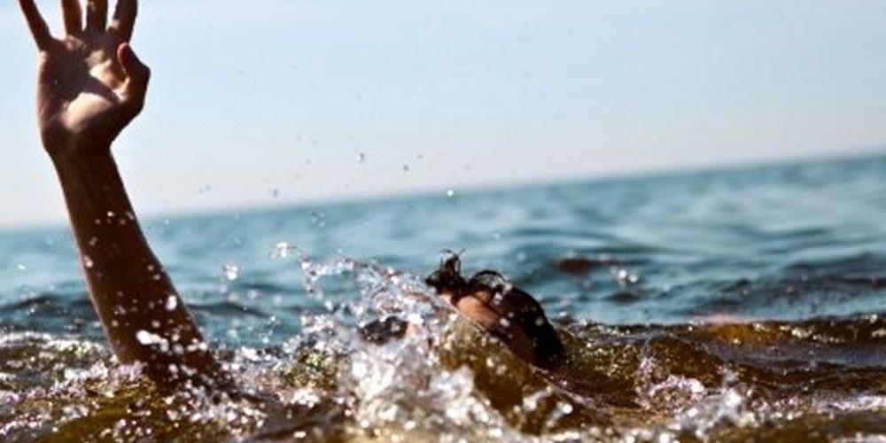 Εντοπίστηκε γυναίκα στη θάλασσα ανοιχτά του Πειραιά - Ερωτηματικά για το συμβάν