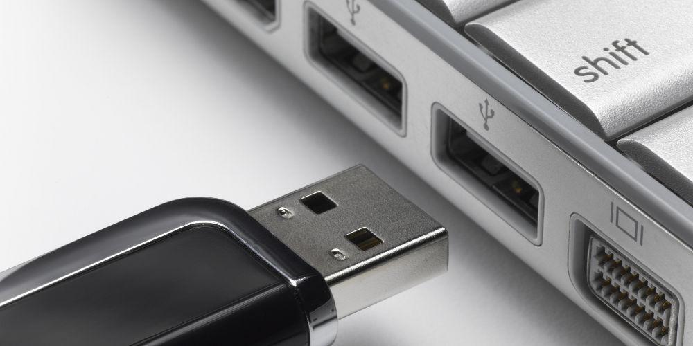 Προσοχή στα USB – Η ΙΒΜ απαγόρευσε την χρήση τους στο προσωπικό της