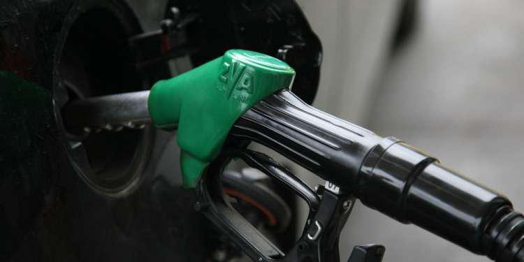 «Γκάζια» για την τιμή της βενζίνης: Στο 1,70 ευρώ το λίτρο