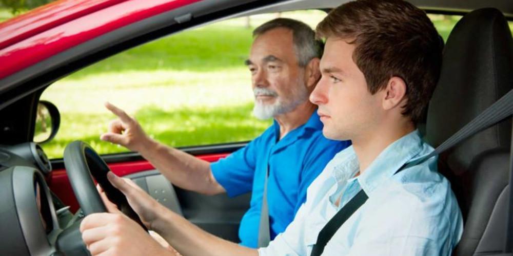 Τι προτείνουν οι εκπαιδευτές οδήγησης για την αξιολόγηση των υποψηφίων οδηγών