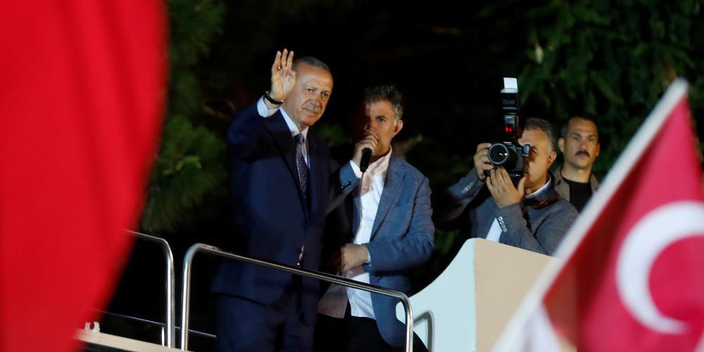 Εκλογές στην Τουρκία: Θρίαμβος Ερντογάν που πήρε και την Βουλή
