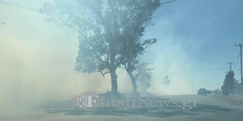Πυρκαγιά στο Ακρωτήρι στα Χανιά - Στις αυλές σπιτιών έφτασε η φωτιά [βίντεο]