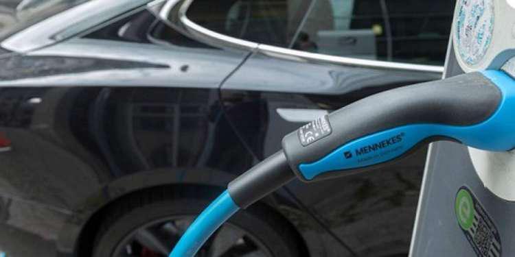 Χατζηδάκης για ηλεκτροκίνηση: Έρχεται επιδότηση 1.000 και πλέον οχημάτων